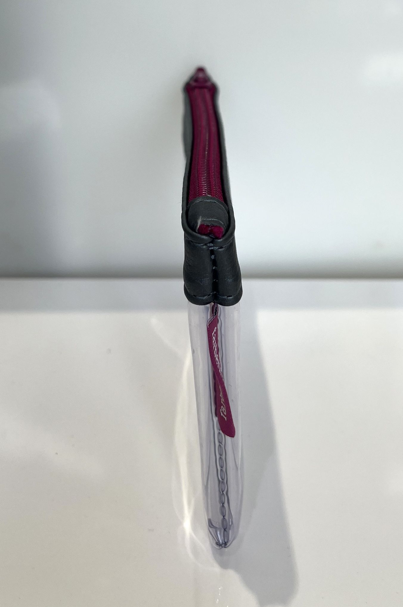 Toilettentasche, flach, transparent silber